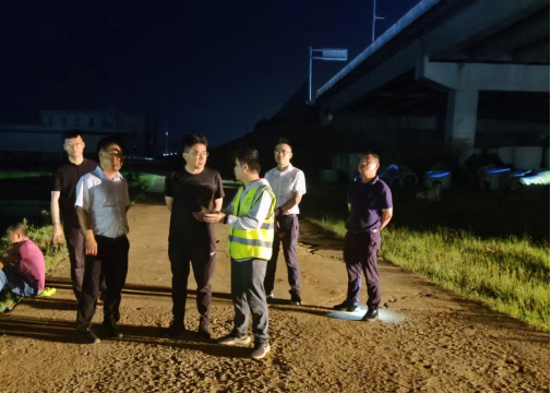 抗洪抢险报导-迎“汛”而上，奔赴前列 -320.png
