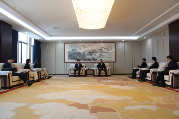 中国出口信誉保险公司江西分公司党委书记、总经理蒋韶华一行莅临j9游戏调研互换